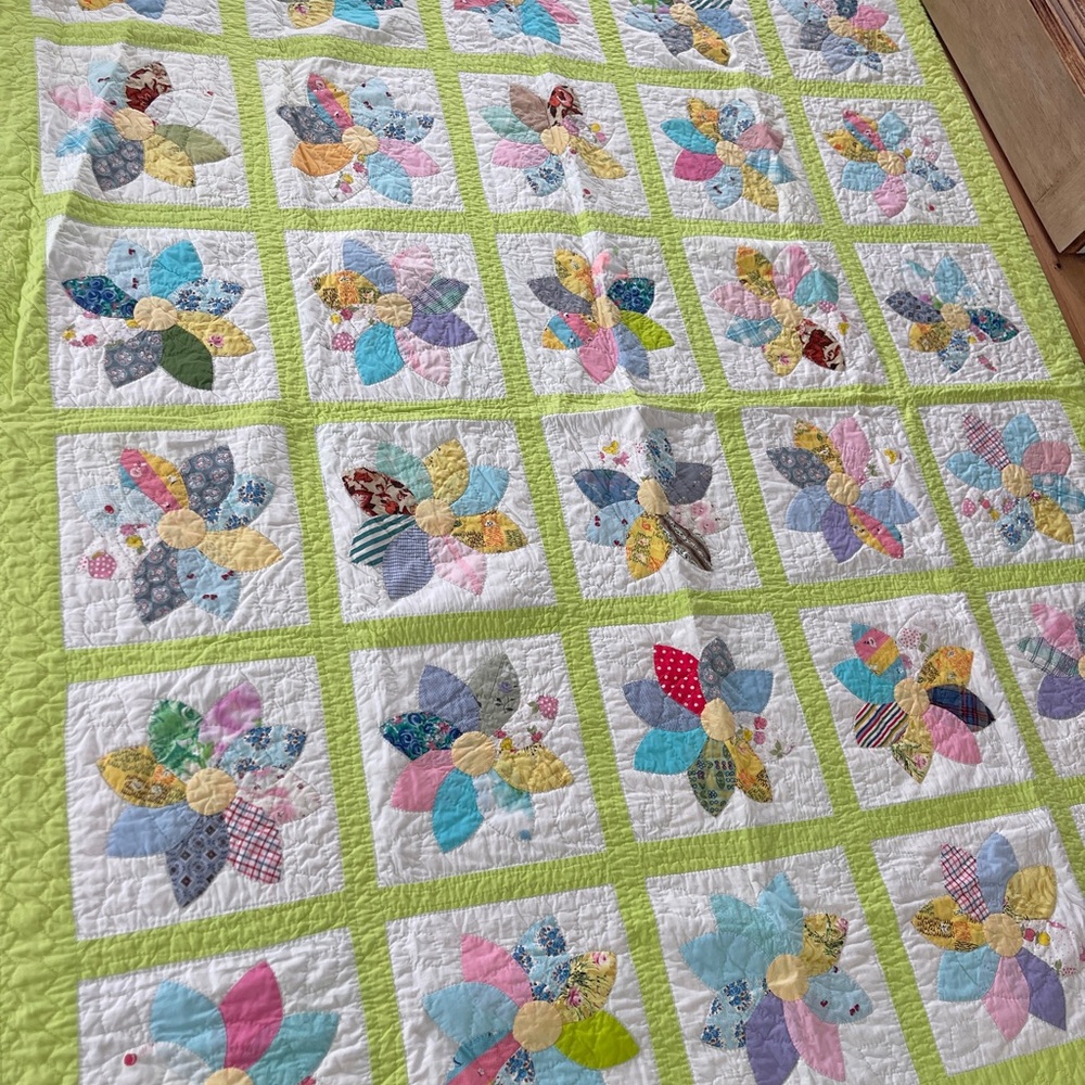 Floral Patchwork Quilt 1940s Cotton Blanket Feedsack